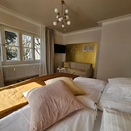 Golden Flat By Grazrentals With Parkview - Brandnew & Free Parking Zewnętrze zdjęcie