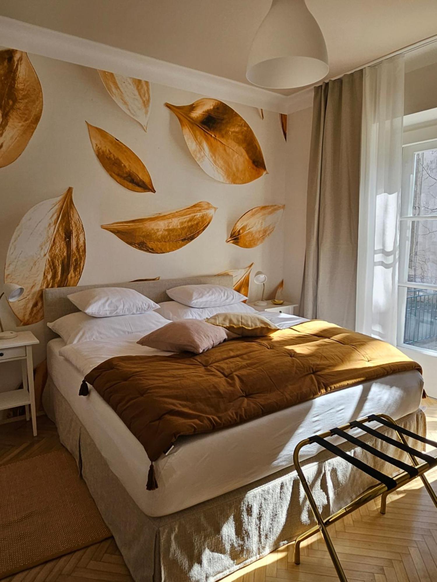 Golden Flat By Grazrentals With Parkview - Brandnew & Free Parking Appartamento