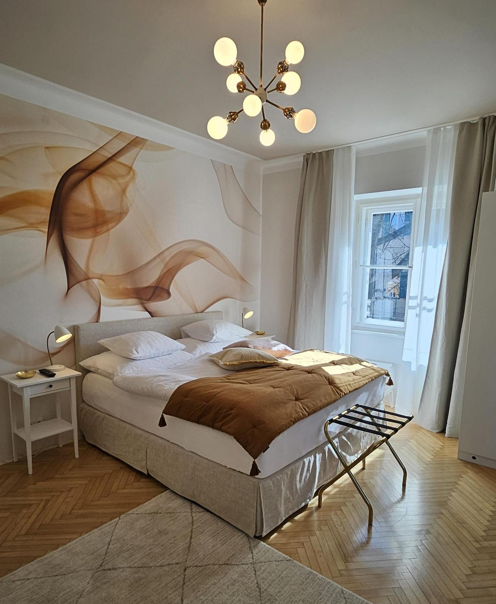 Golden Flat By Grazrentals With Parkview - Brandnew & Free Parking Appartamento